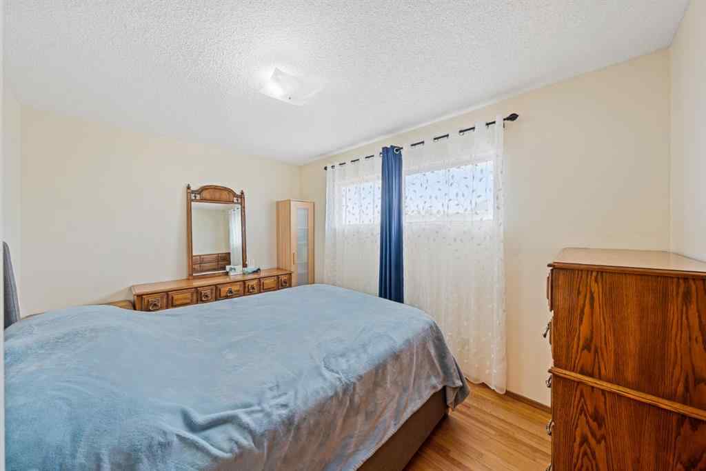 MLS® A2127353 - 207 5 Avenue SE   in NONE Manning, Residential