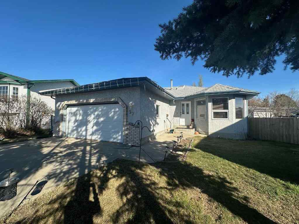 MLS® A2130565 57 Sunrise Close Blackfalds, Alberta, T0M 0J0