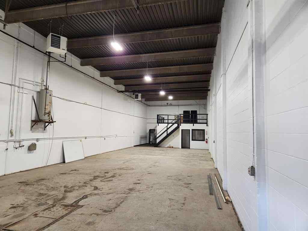 MLS® A2131916 - Unit #4 7819 50 Avenue  in Northlands Industrial Park Red Deer, Commercial