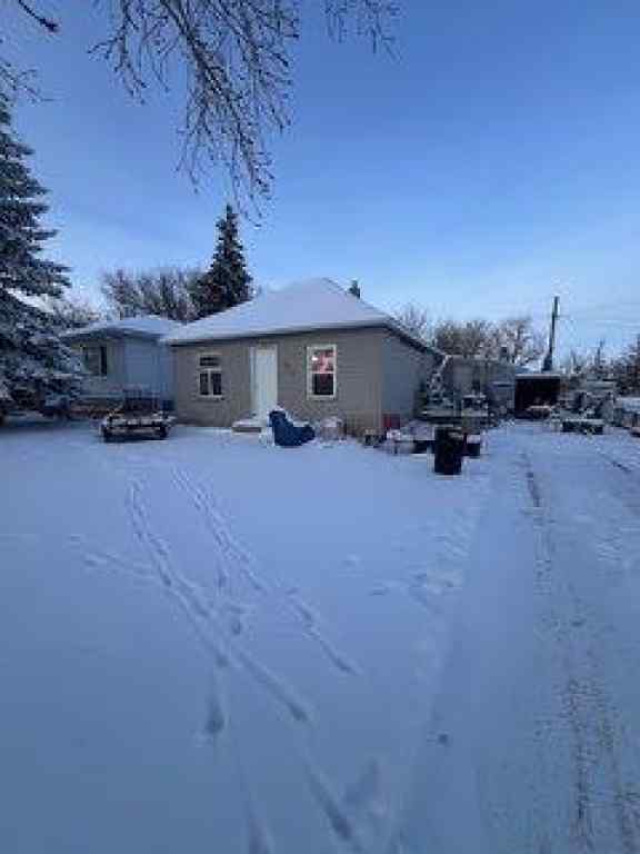 MLS® A2132084 - 428 3 Avenue E in NONE Oyen, Residential