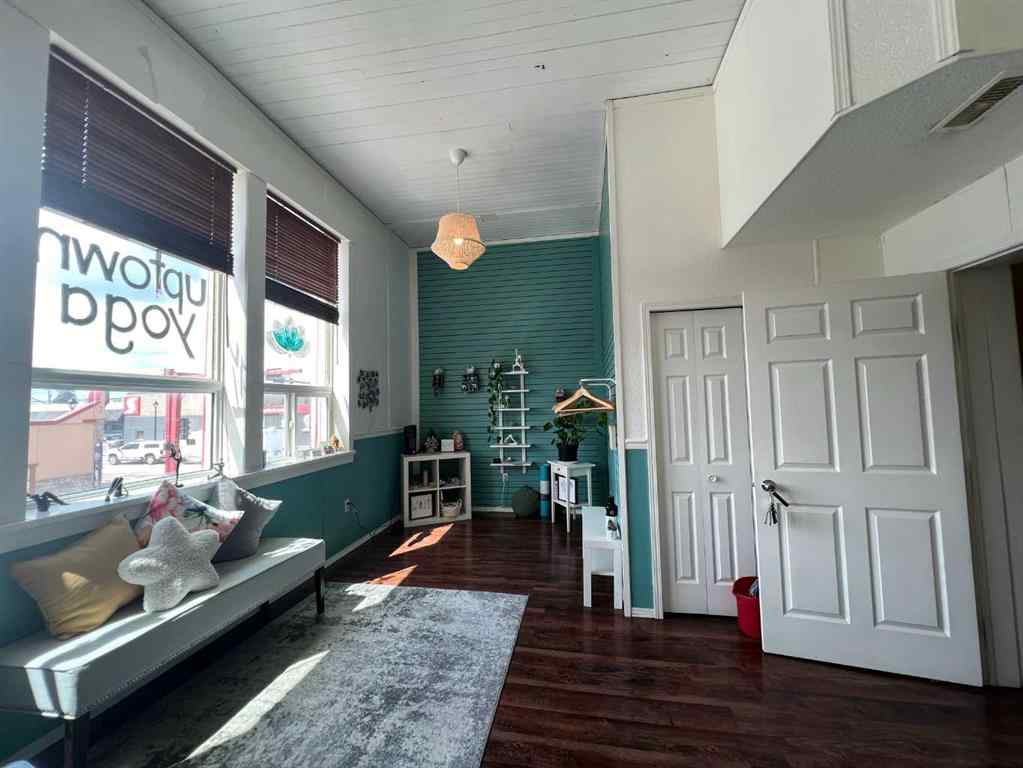 MLS® A2135165 - 319 50 Street  in Edson Edson, Commercial