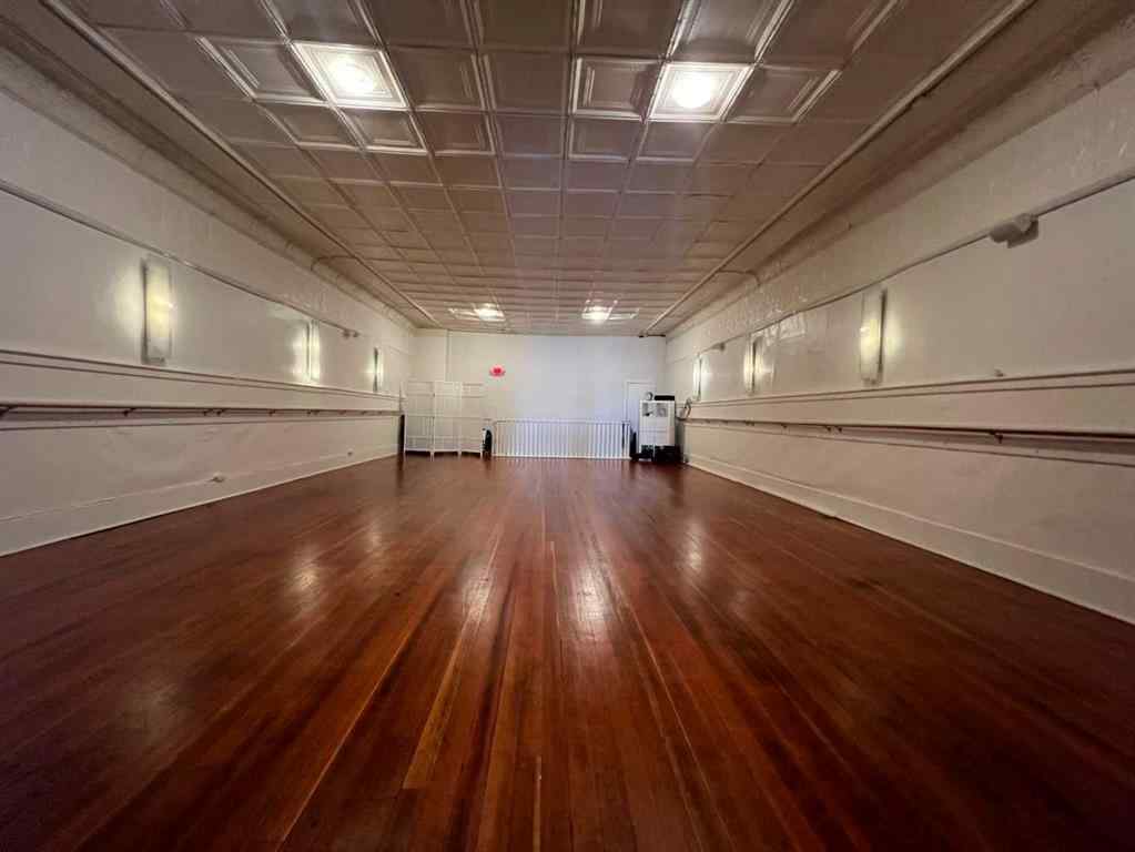 MLS® A2135165 - 319 50 Street  in Edson Edson, Commercial