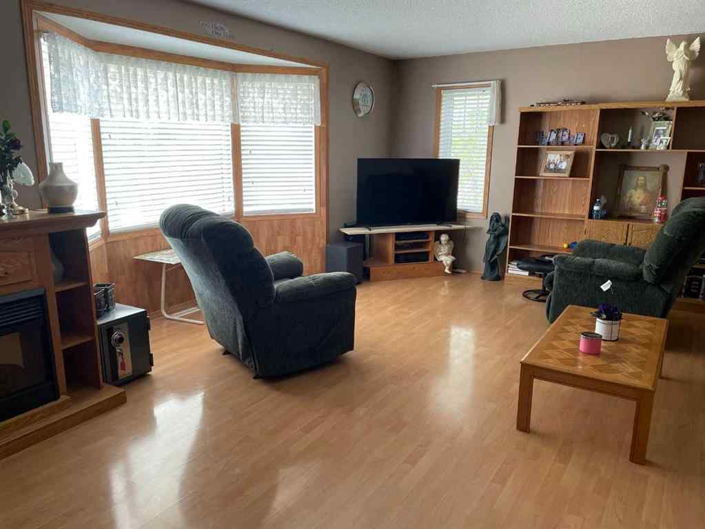 MLS® A2135753 - 10929 114 Street   in NONE Fairview, Residential