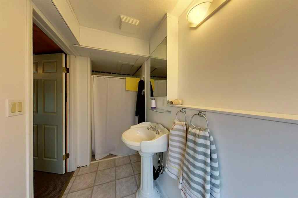 MLS® A2136267 - 5114 49 AVE   in NONE Robb, Residential