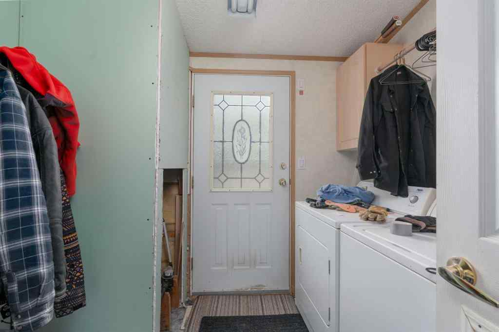 MLS® A2136707 - 5140 52 Avenue  in Viking Viking, Mobile