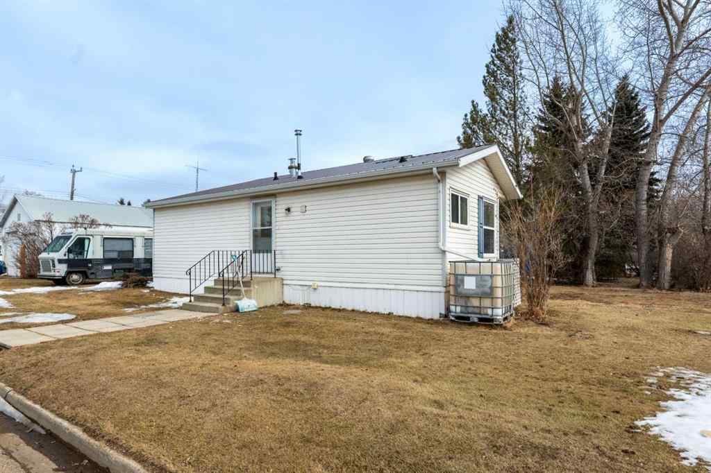 MLS® A2136707 - 5140 52 Avenue  in Viking Viking, Mobile