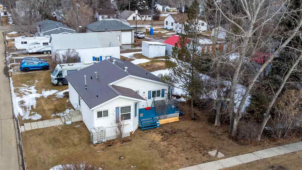 MLS® A2136707 - 5140 52 Avenue  in Viking Viking, Mobile