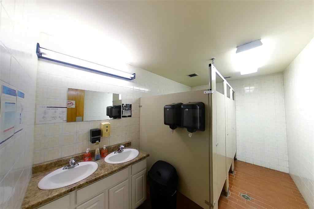 MLS® A2137168 - 4926 1 Avenue  in NONE Edson, Commercial