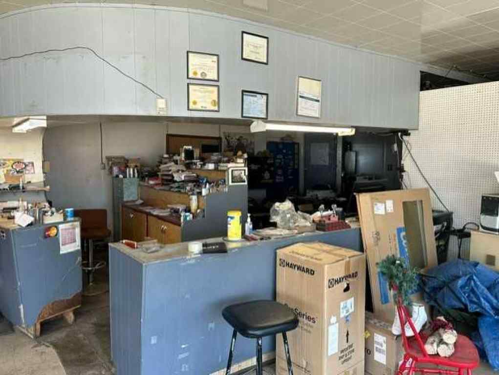 MLS® A2138034 - 301 2 Avenue W in Hanna Hanna, Commercial