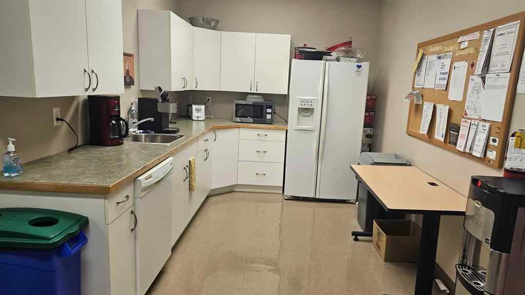 MLS® A2138610 - 4913 VICTORA Avenue  in NONE Coronation, Commercial