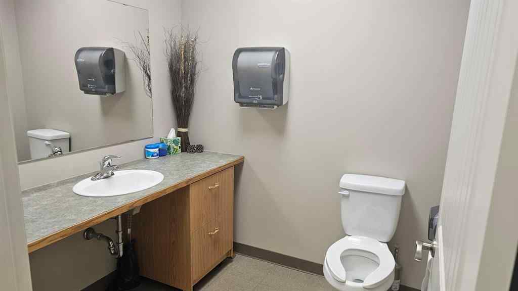 MLS® A2138610 - 4913 VICTORA Avenue  in NONE Coronation, Commercial