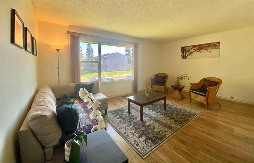 MLS® A2139555 4038 Maryvale Drive NE Calgary, Alberta, T2A 2S8