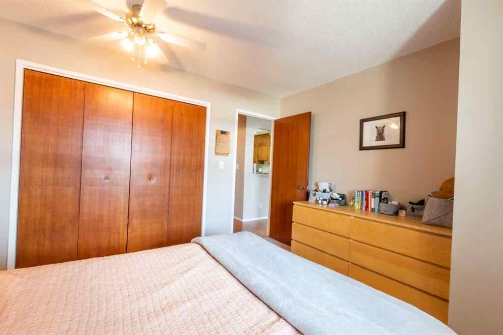 MLS® A2142005 - 4814 49 Street  in Downtown East Stettler, Commercial