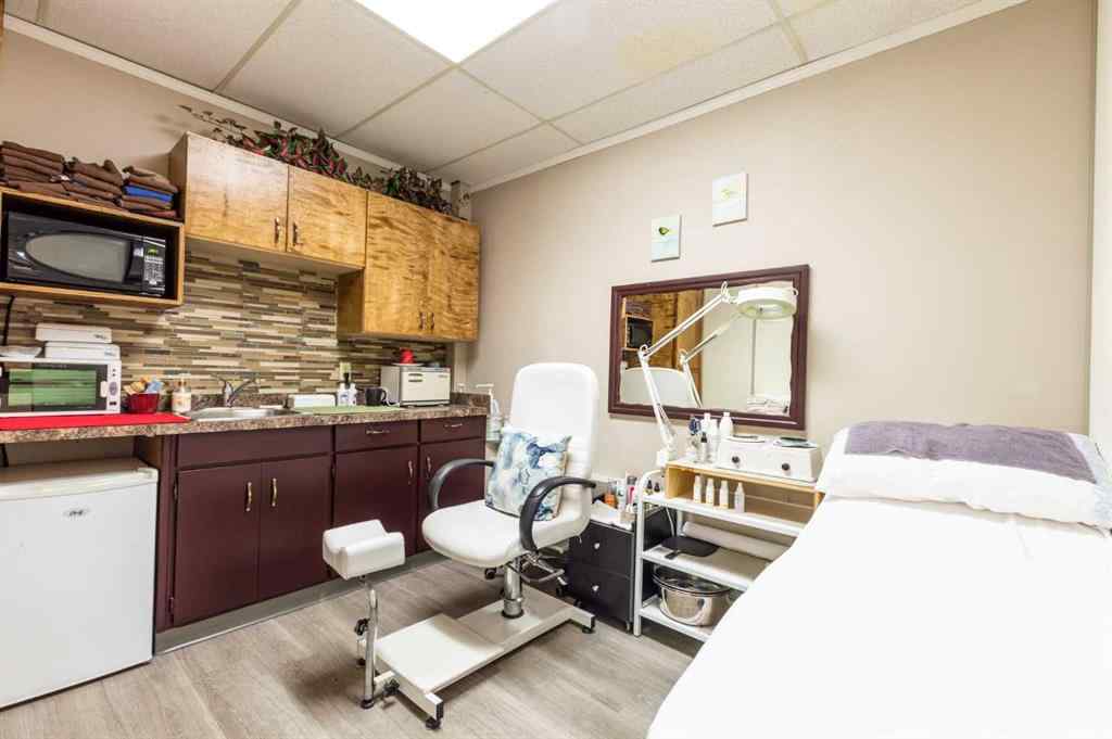MLS® A2142005 - 4814 49 Street  in Downtown East Stettler, Commercial