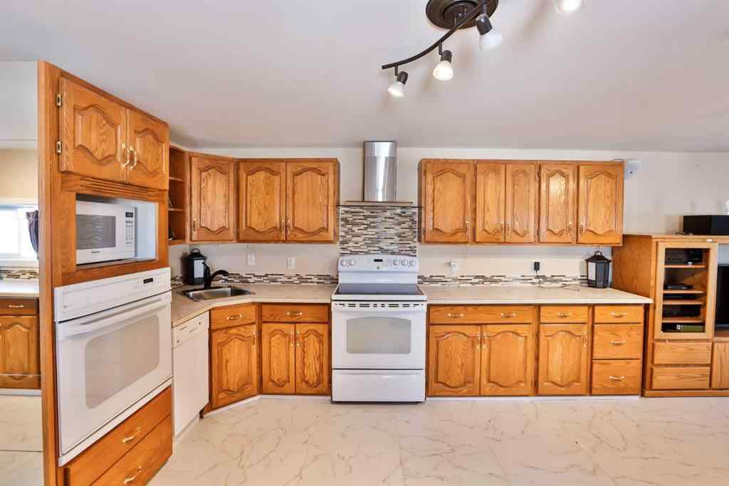 MLS® A2143158 - 328 Railway Avenue  in NONE Travers, Residential