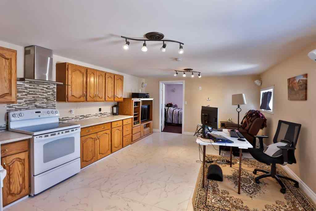 MLS® A2143158 - 328 Railway Avenue  in NONE Travers, Residential