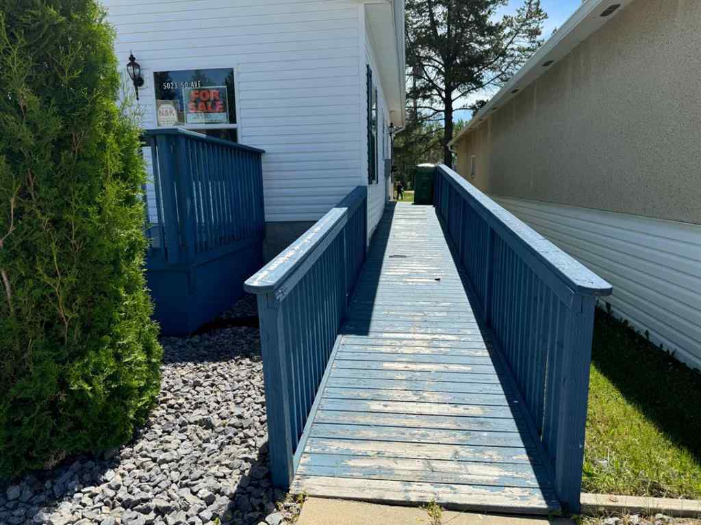 MLS® A2145842 - 5023 50 Avenue  in Breton Breton, Commercial