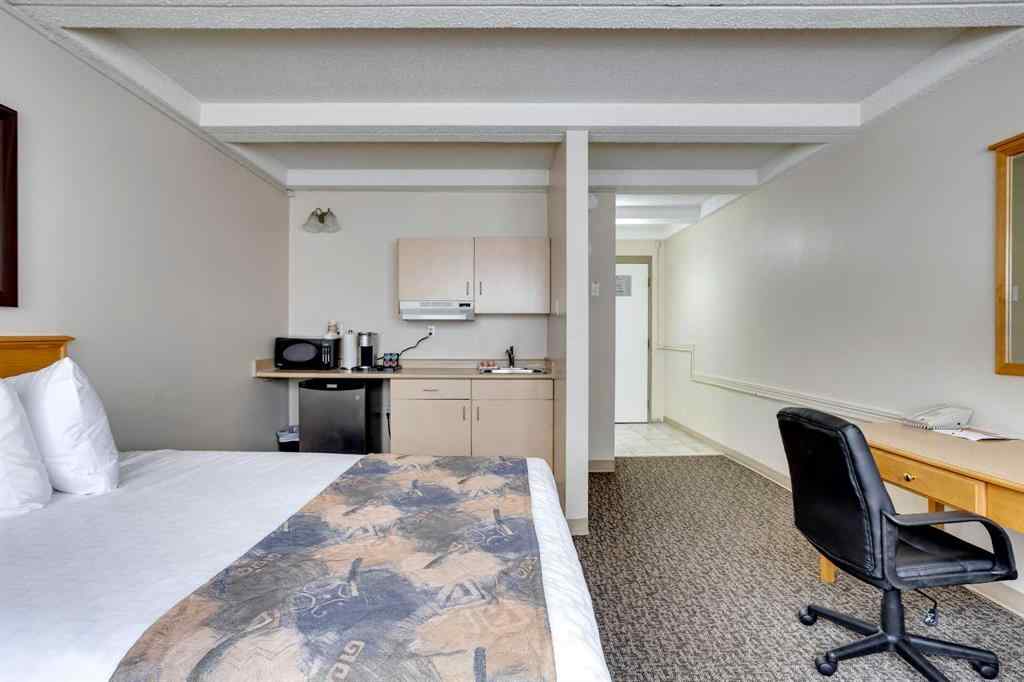 MLS® A2147396 - 8538 Franklin Avenue  in Downtown Fort McMurray, Commercial