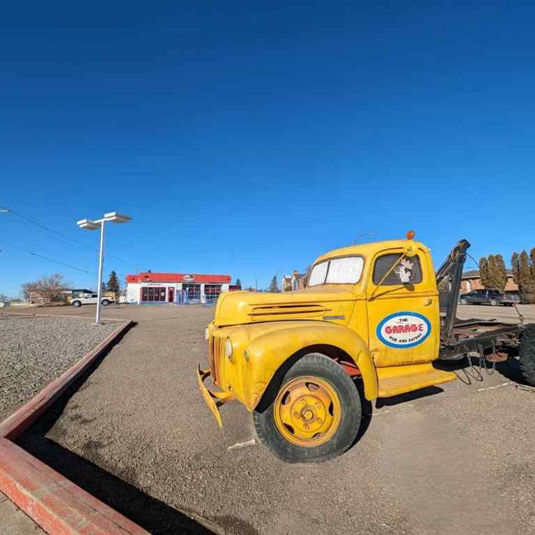 MLS® A2148389 - 710 Gershaw Drive SW in SW Hill Medicine Hat, Commercial