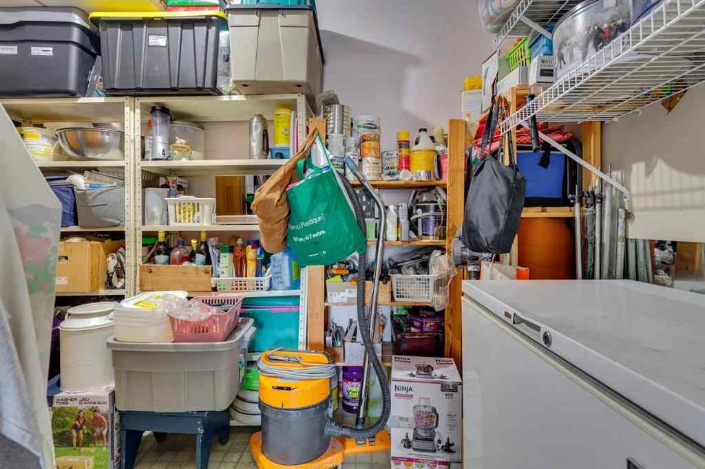 MLS® A2150026 - 102 Railway Avenue E in NONE Carseland, Residential