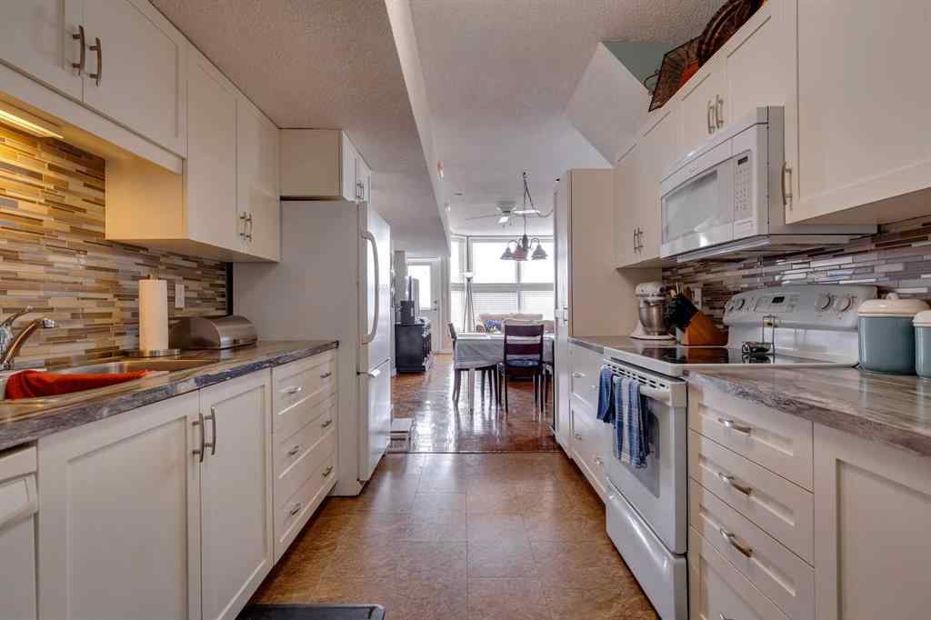 MLS® A2150026 - 102 Railway Avenue E in NONE Carseland, Residential
