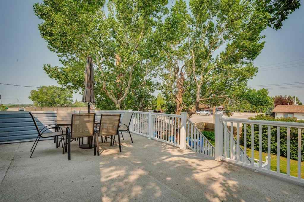 MLS® A2150026 - 102 Railway Avenue E in NONE Carseland, Residential