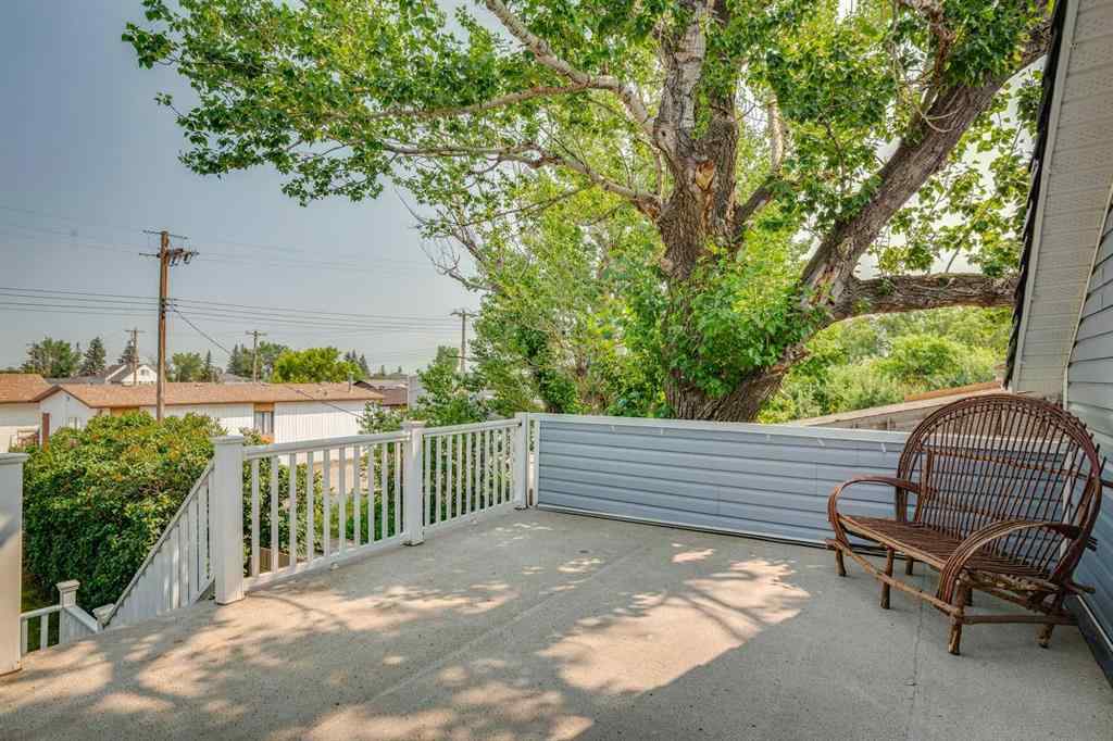MLS® A2150026 - 102 Railway Avenue E in NONE Carseland, Residential