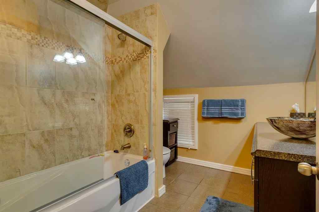 MLS® A2150026 - 102 Railway Avenue E in NONE Carseland, Residential
