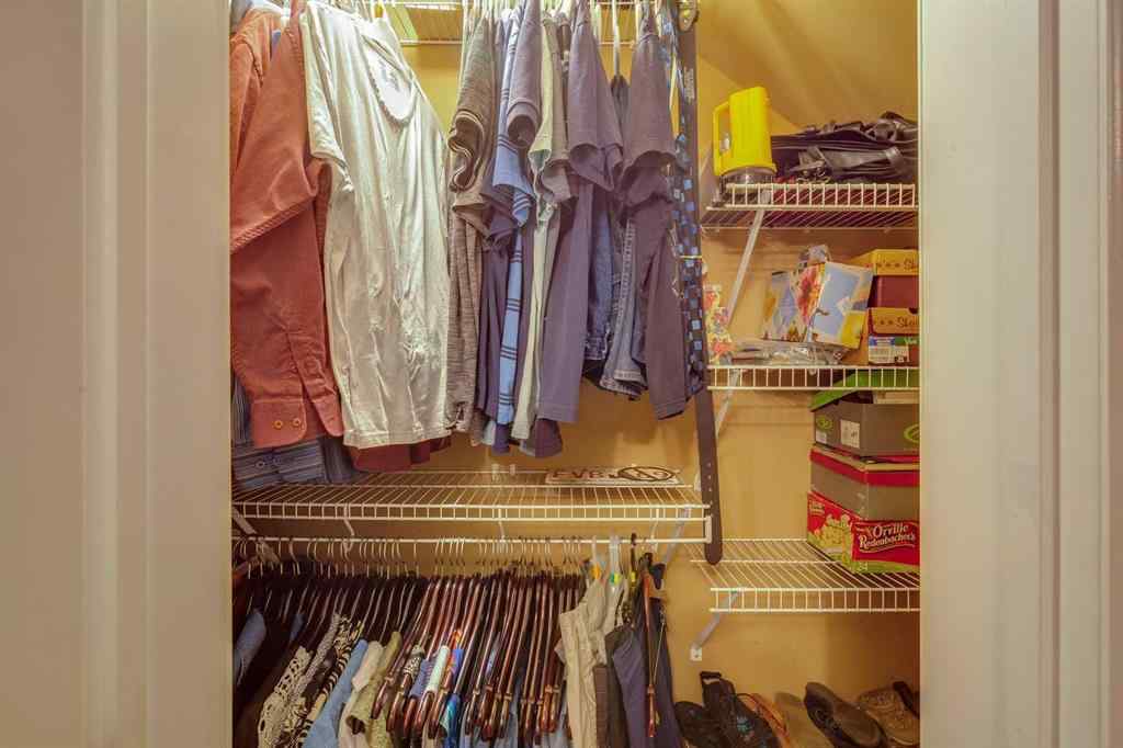 MLS® A2150026 - 102 Railway Avenue E in NONE Carseland, Residential