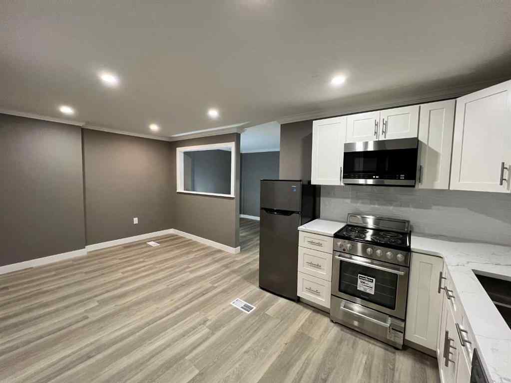 MLS® A2152400 - Unit #11 7895 49 Avenue  in Northlands Industrial Park Red Deer, Commercial