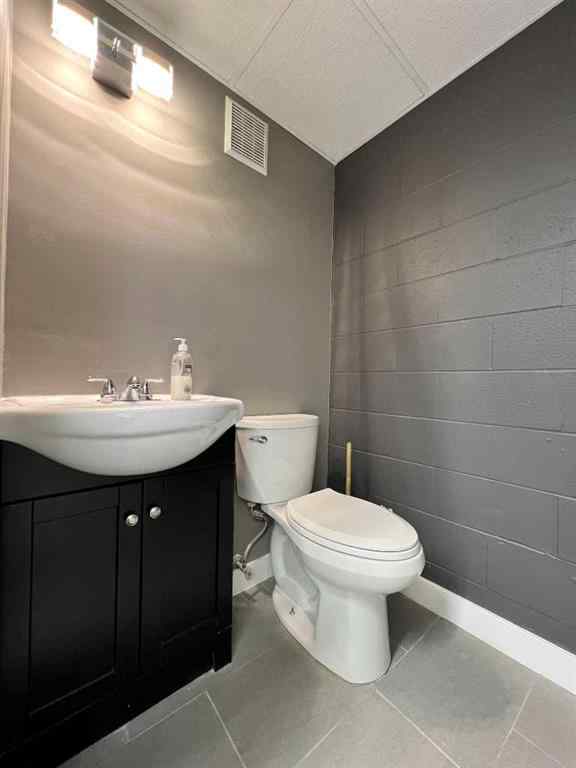 MLS® A2152400 - Unit #11 7895 49 Avenue  in Northlands Industrial Park Red Deer, Commercial