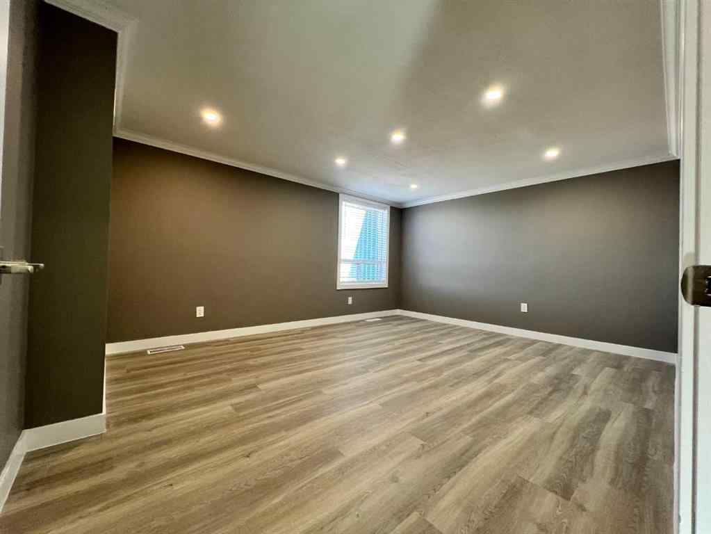 MLS® A2152400 - Unit #11 7895 49 Avenue  in Northlands Industrial Park Red Deer, Commercial
