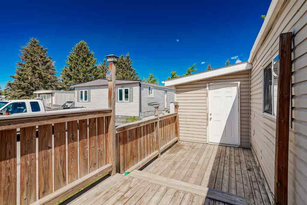 MLS® A2153822 Unit 406 3223 83 Street NW Calgary, Alberta, T3B 5P1