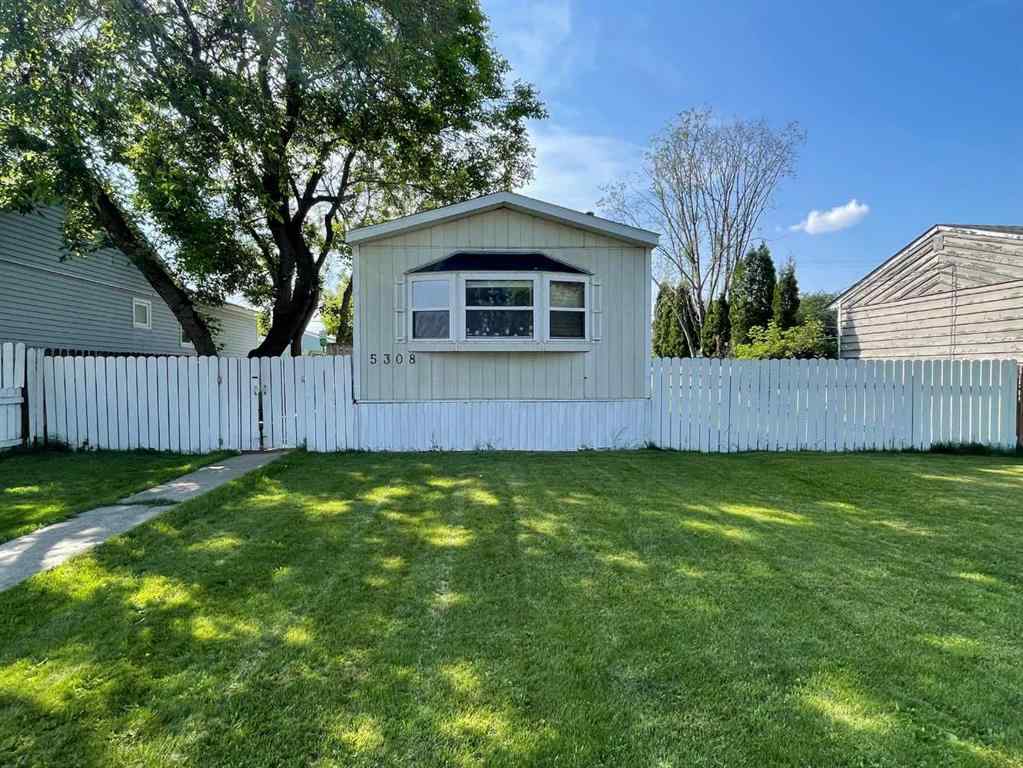 MLS® A2157245 - 5308 46 Street  in NONE Whitecourt, Residential