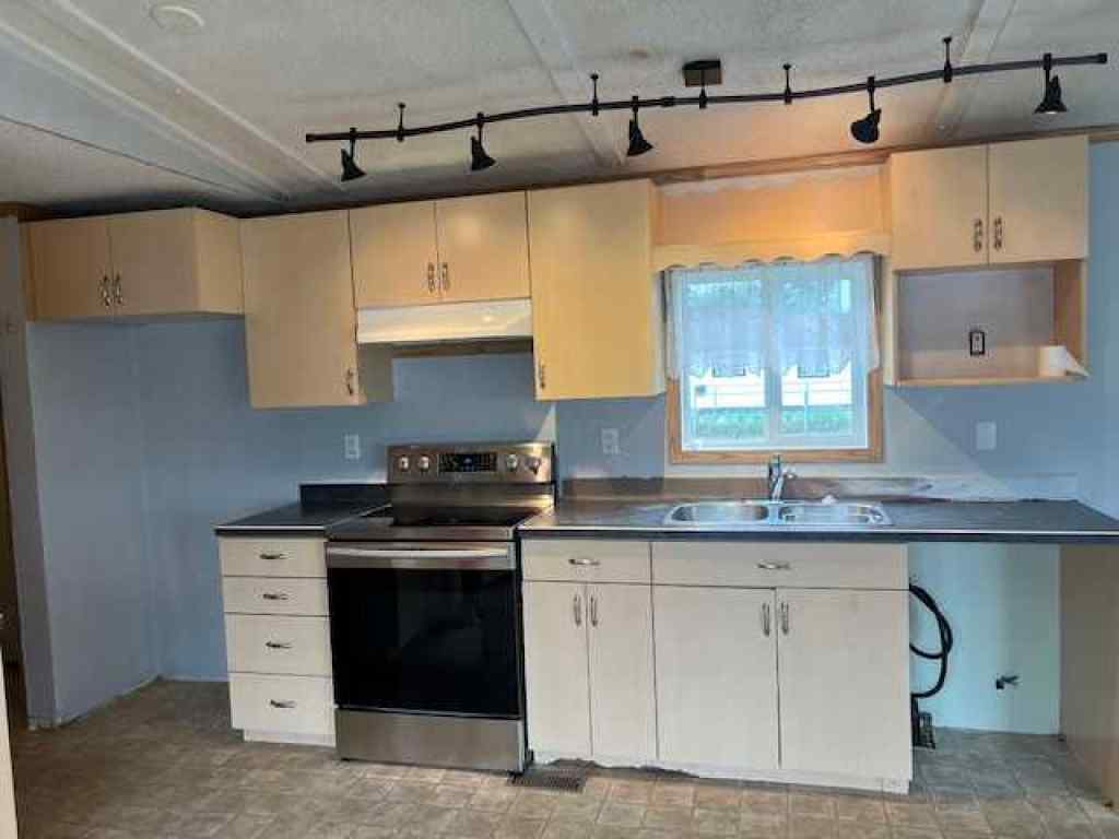 MLS® A2158660 - 10205 112 Avenue  in NONE High Level, Residential
