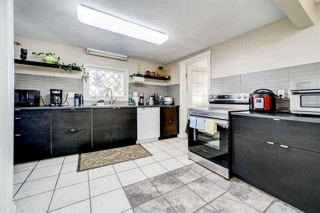 MLS® A2158988 - 437 Main Street  in NONE Milk River, Residential