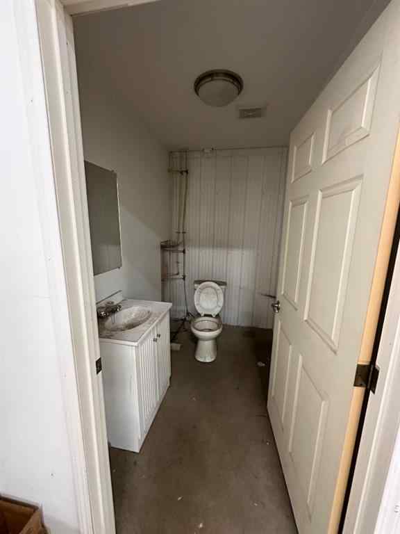 MLS® A2159453 - 104 67048 Mission Road   in Lac La Biche Lac La Biche, Commercial