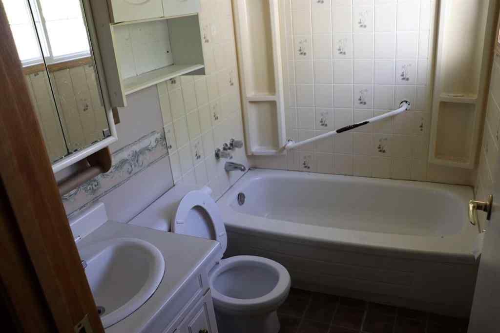 MLS® A2160335 - 5021 6 Avenue   in NONE Edson, Residential