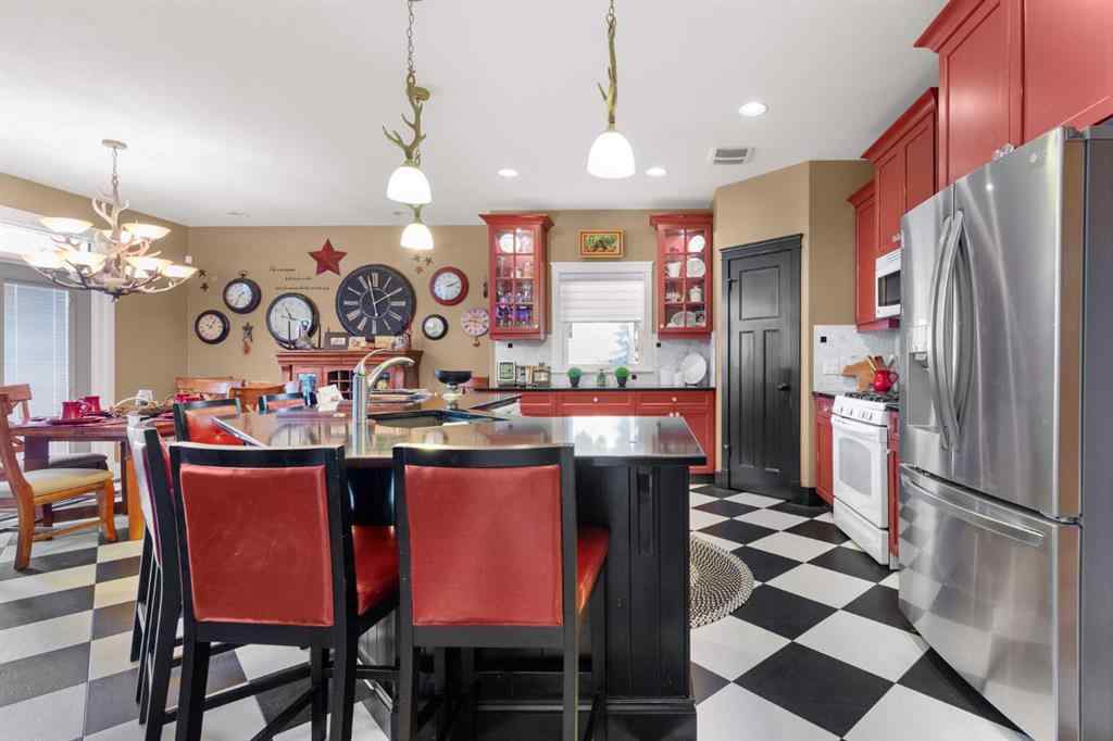 MLS® A2160822 - 210 6 Avenue  in Elkwater Rural Cypress County, Residential