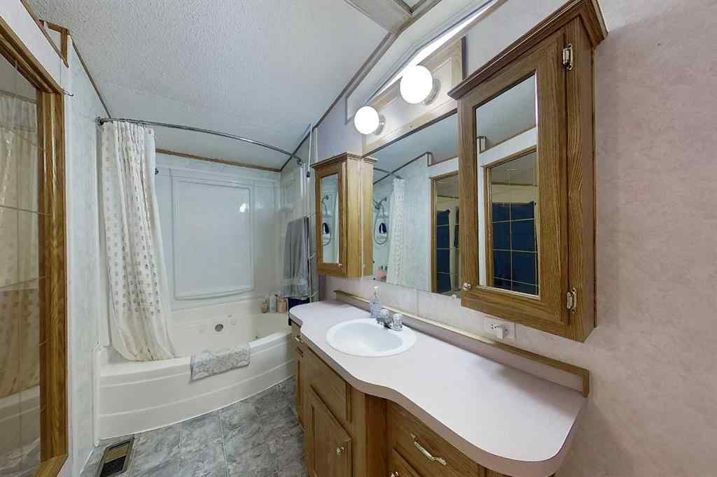 MLS® A2161058 - 7323 1A Avenue  in NONE Edson, Commercial