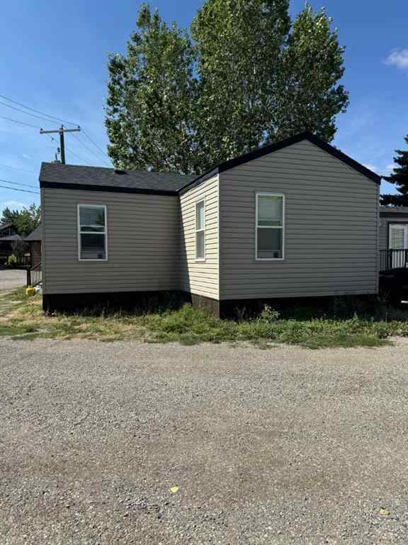 MLS® A2162951 - 1048 Elk Avenue  in NONE Pincher Creek, Commercial