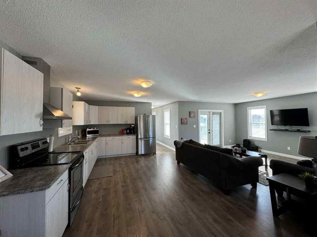 MLS® A2162951 - 1048 Elk Avenue  in NONE Pincher Creek, Commercial