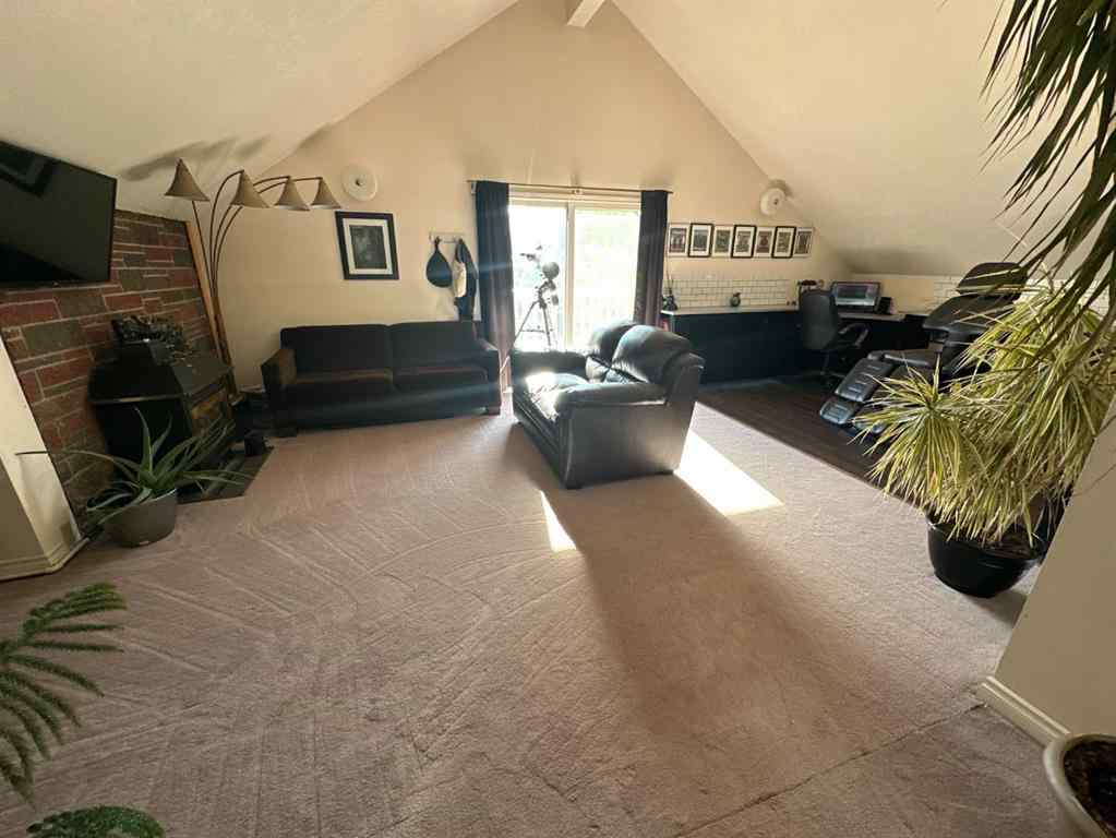 MLS® A2164987 - 11905 91 Street  in Rosedale Peace River, Residential