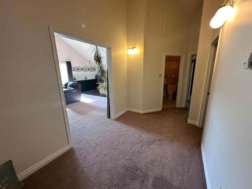 MLS® A2164987 - 11905 91 Street  in Rosedale Peace River, Residential