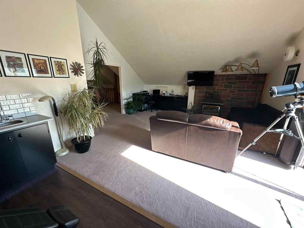 MLS® A2164987 - 11905 91 Street  in Rosedale Peace River, Residential