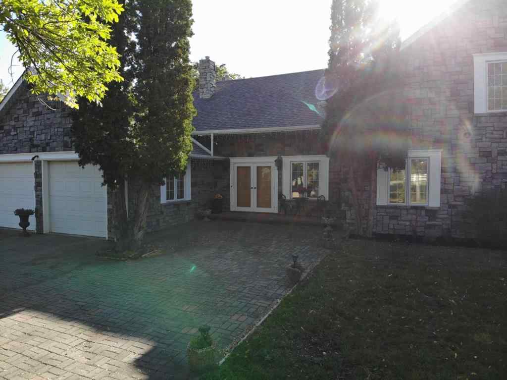 MLS® A2164987 - 11905 91 Street  in Rosedale Peace River, Residential