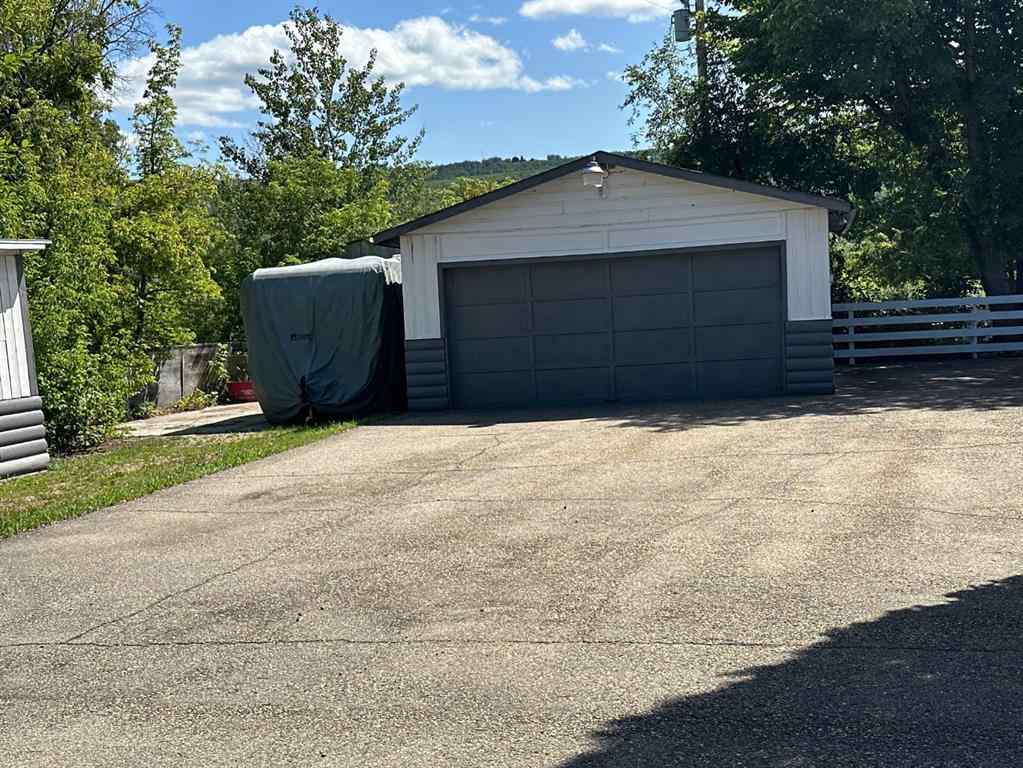 MLS® A2164987 - 11905 91 Street  in Rosedale Peace River, Residential
