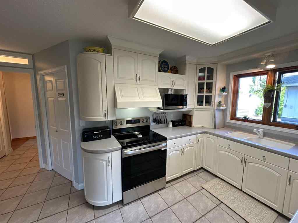 MLS® A2164987 - 11905 91 Street  in Rosedale Peace River, Residential