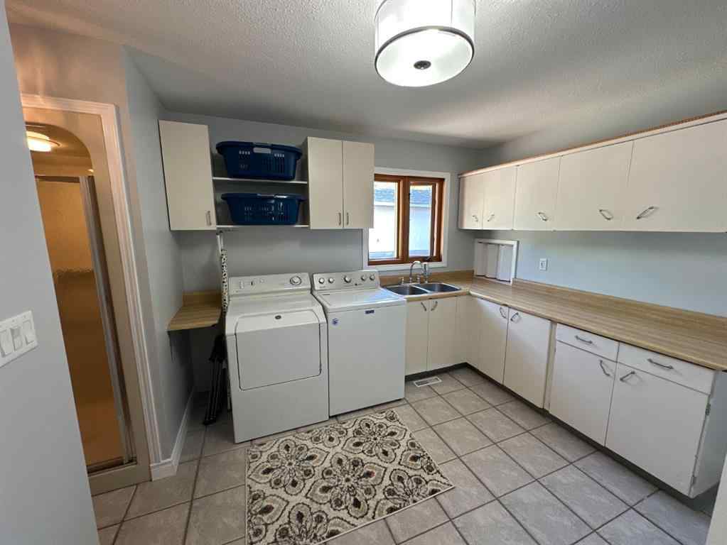 MLS® A2164987 - 11905 91 Street  in Rosedale Peace River, Residential