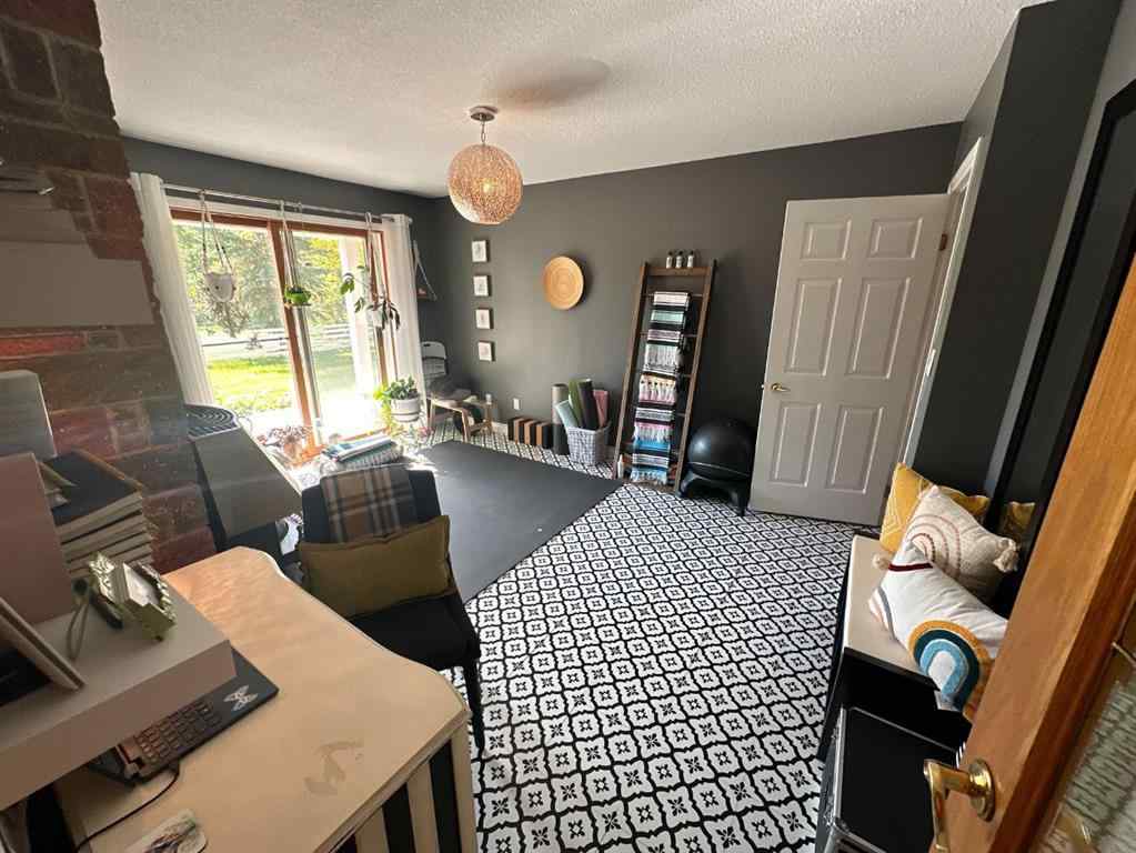 MLS® A2164987 - 11905 91 Street  in Rosedale Peace River, Residential